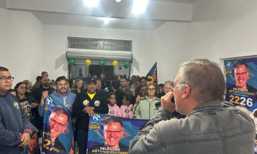 Delegado Antonio Furtado inaugura comitê em Pinheiral 